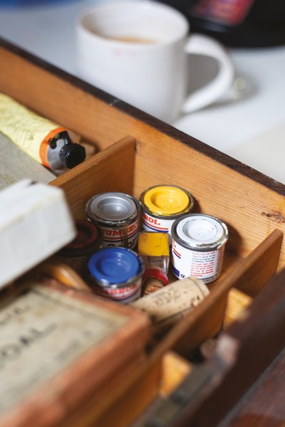 Paint in studio