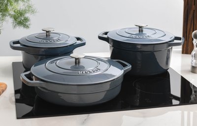 Three Procook cooking dishes on a hob