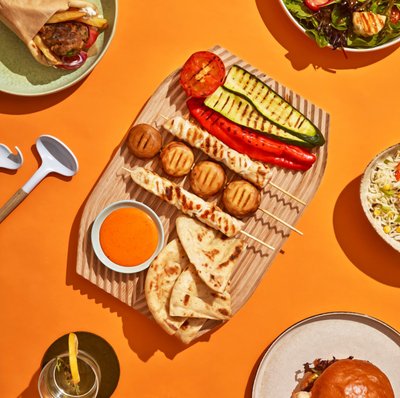 Pita bread chicken skewers grilled pepper aubergine